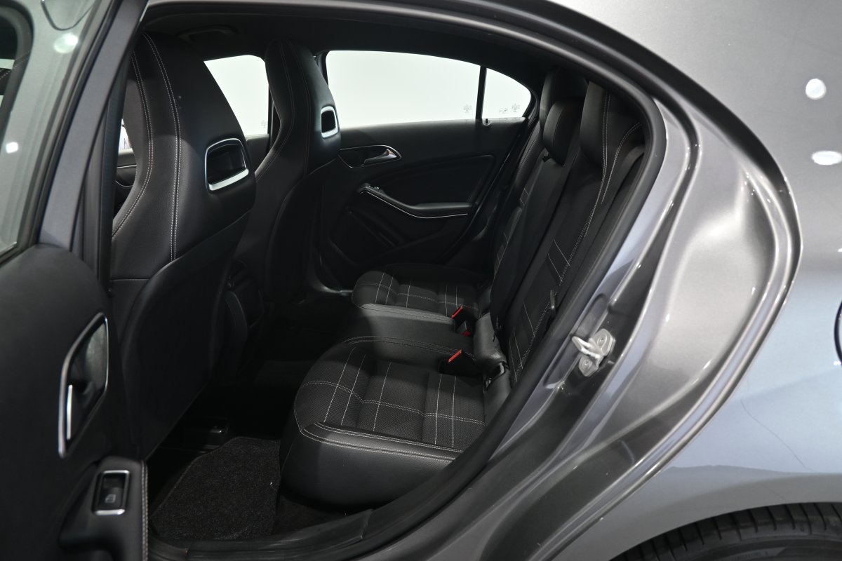 Foto Mercedes-Benz A 11