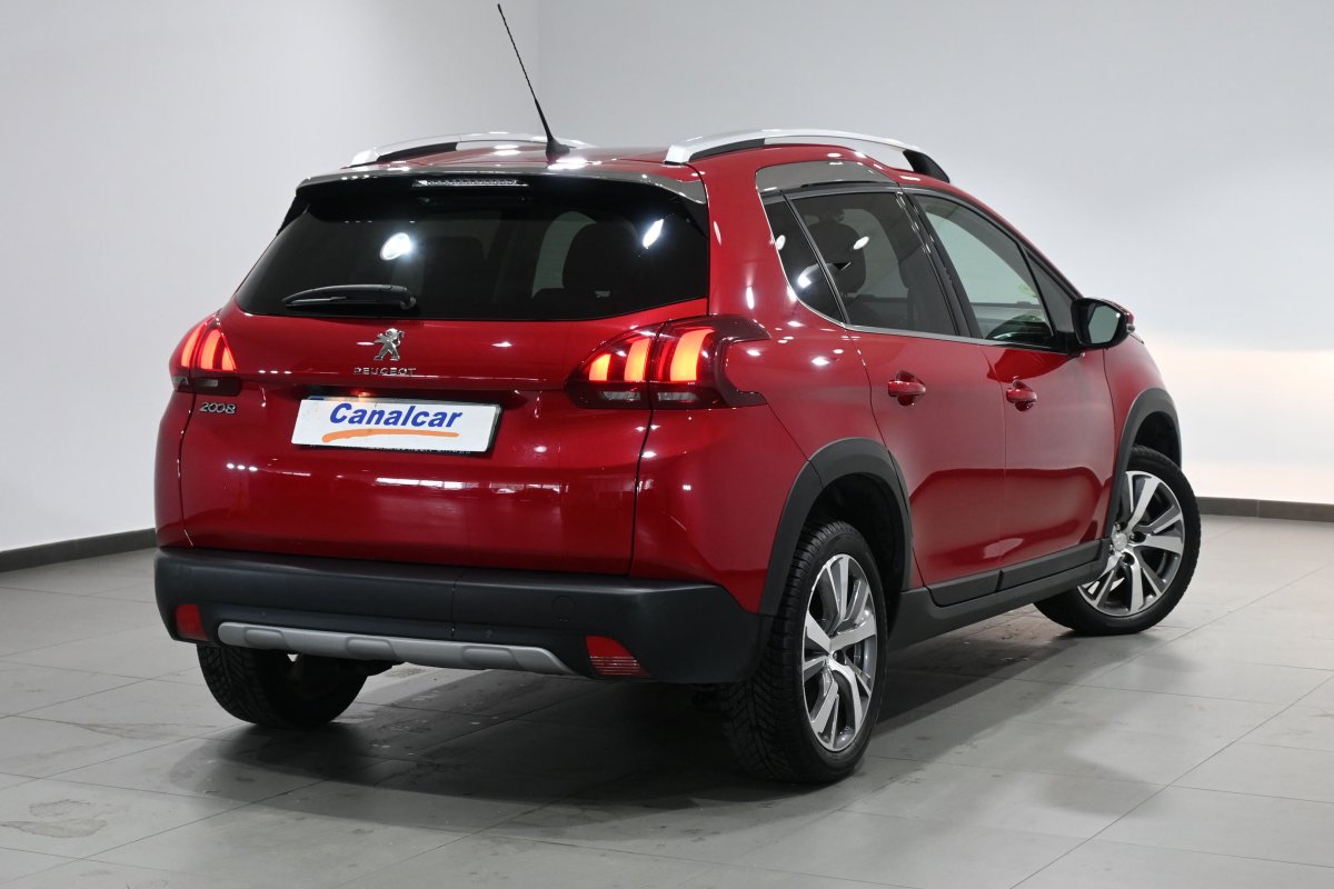 Foto Peugeot 2008 4