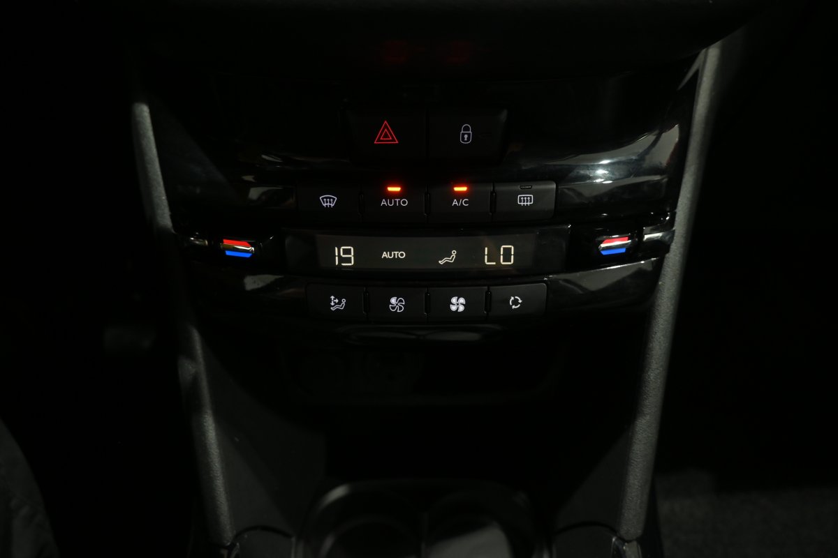 Foto Peugeot 2008 17