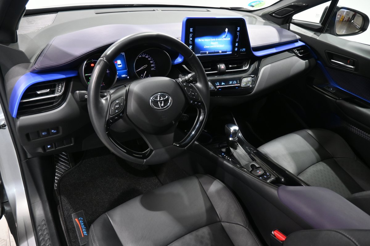Foto Toyota CH-R 9