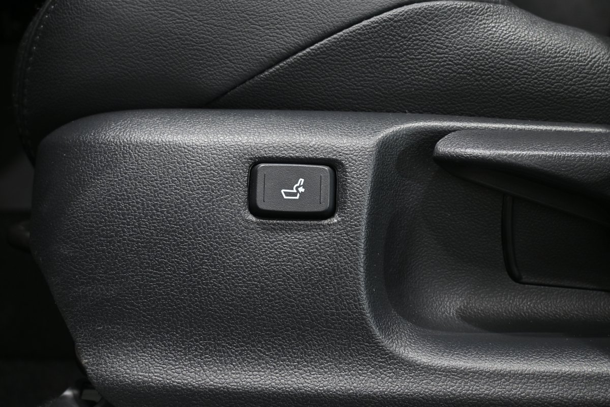 Foto Toyota CH-R 27
