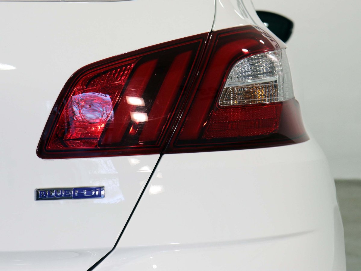 Foto Peugeot 308 10