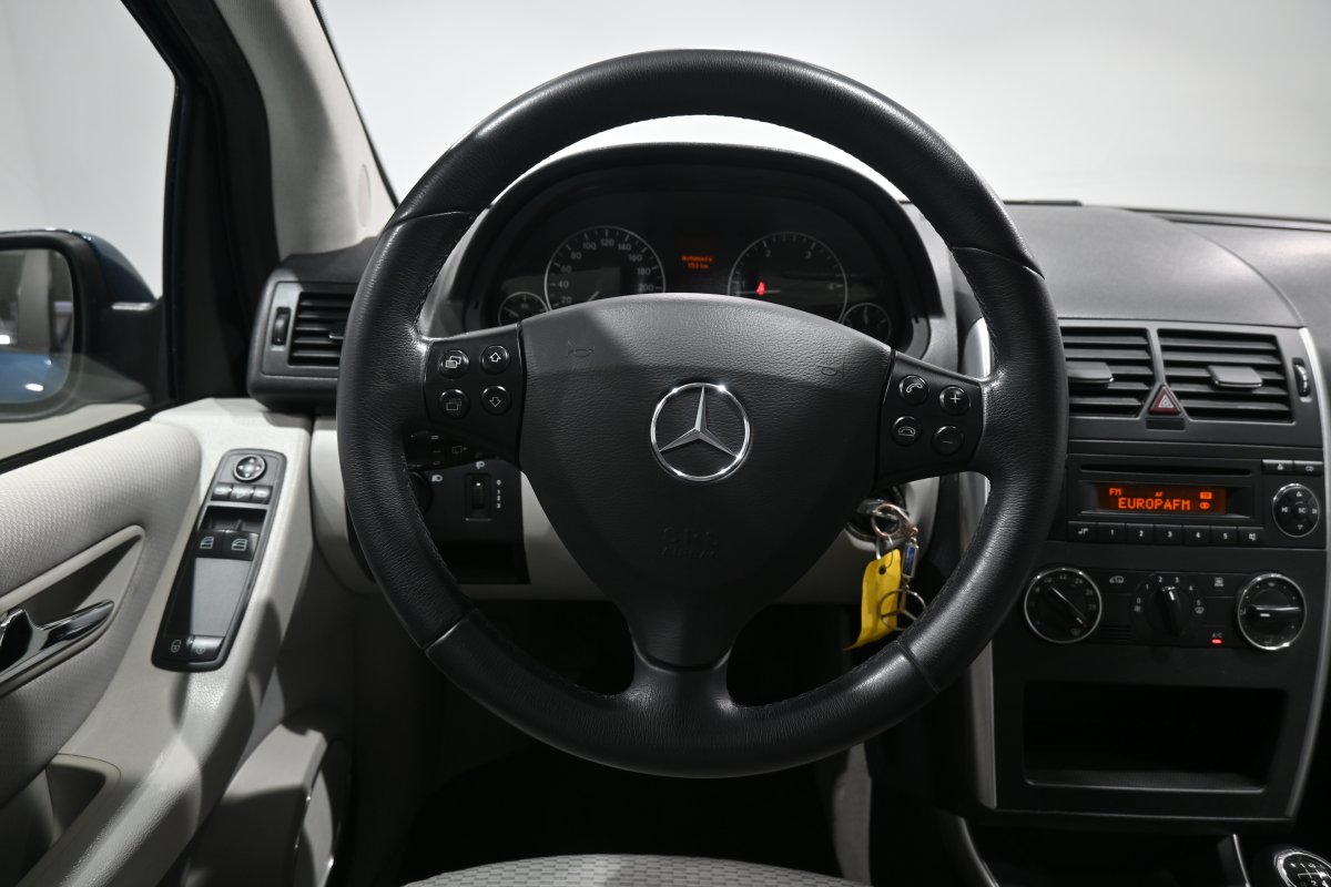 Foto Mercedes-Benz A 15