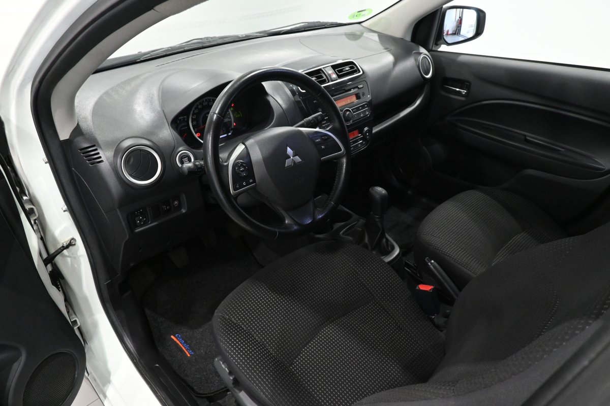Foto Mitsubishi Space Star 9