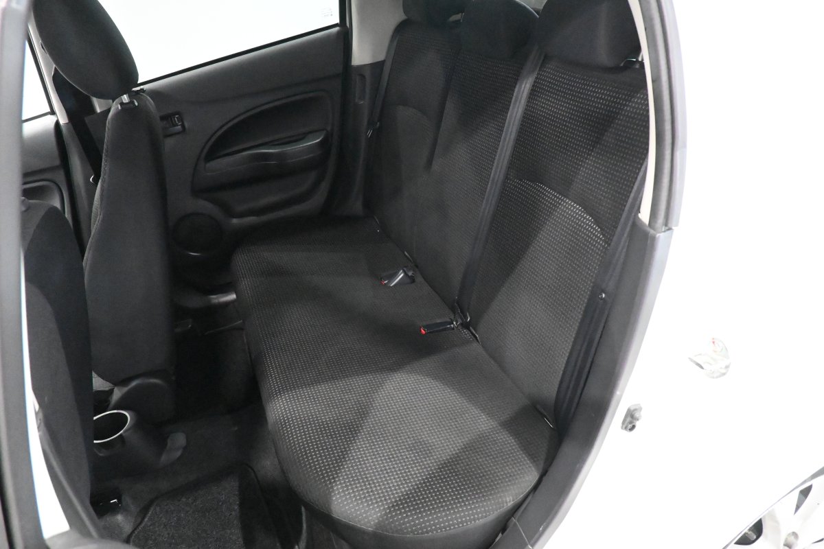 Foto Mitsubishi Space Star 21