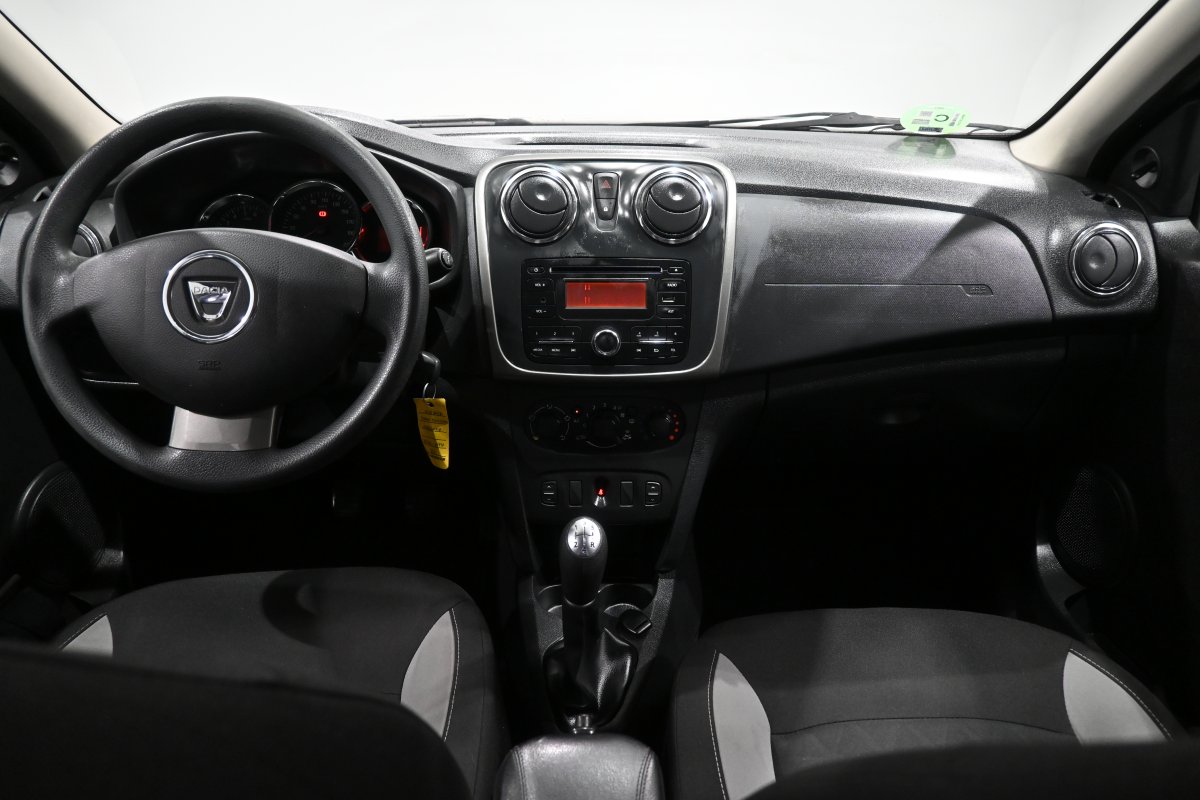 Foto Dacia Sandero 14