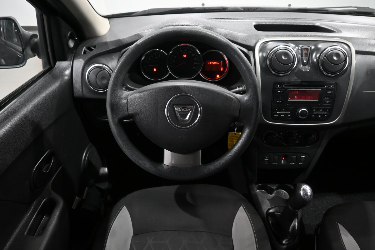 Foto Dacia Sandero 15