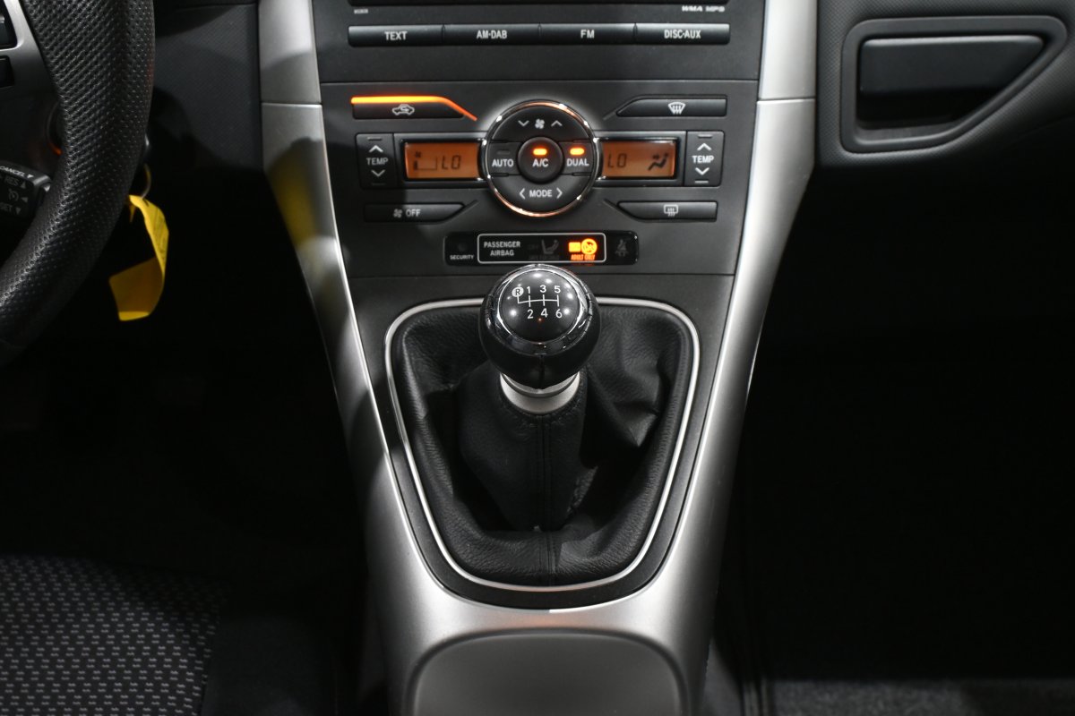 Foto Toyota Auris 17