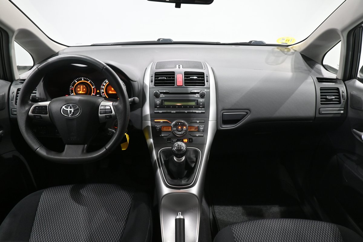 Foto Toyota Auris 15