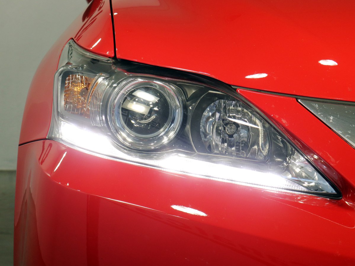 Foto Lexus CT 200h 11
