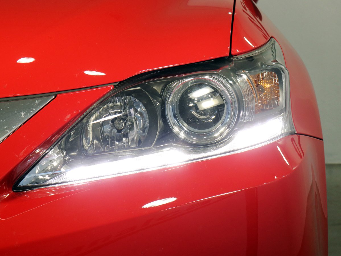 Foto Lexus CT 200h 12