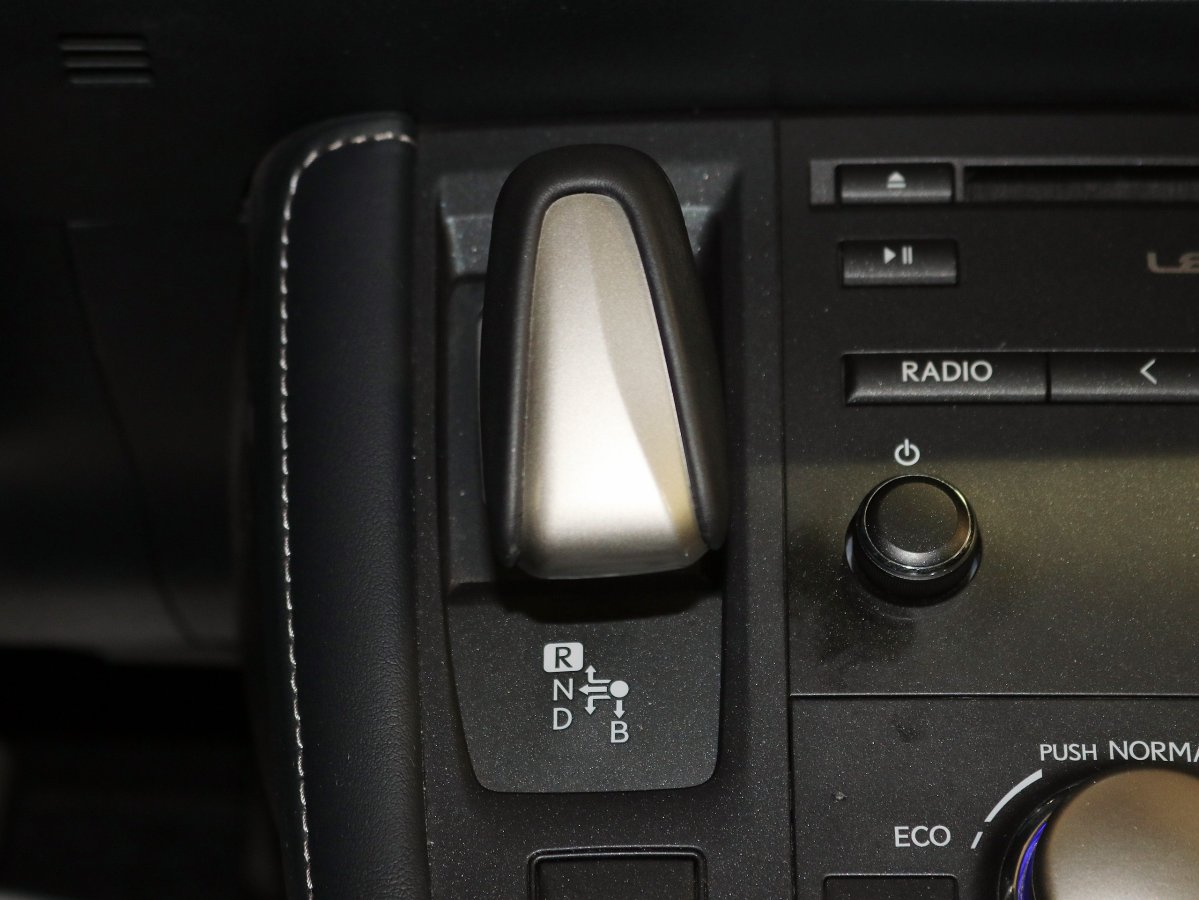 Foto Lexus CT 200h 31