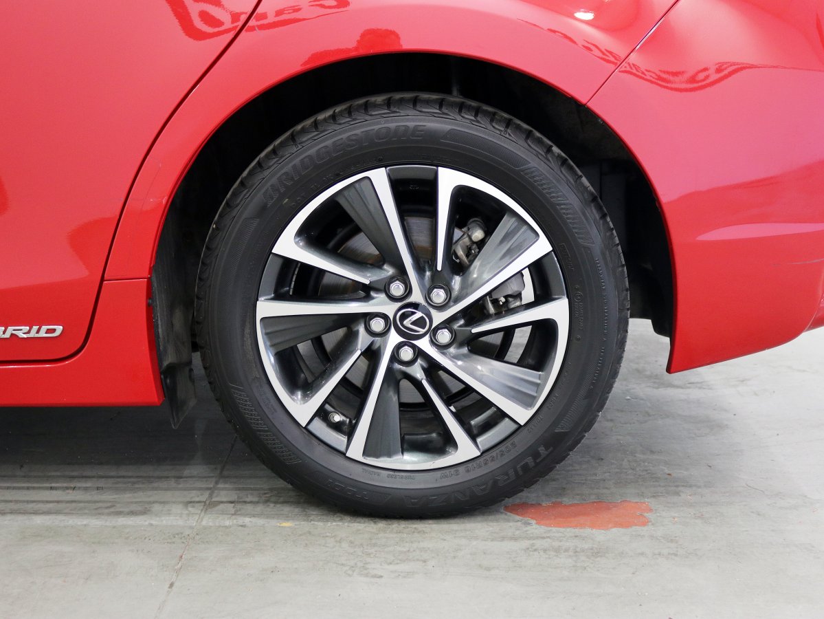 Foto Lexus CT 200h 41