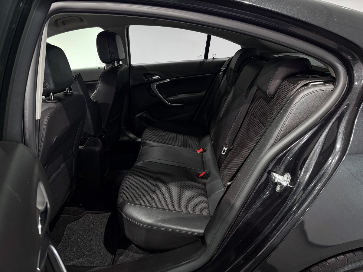 Foto Opel Insignia 11