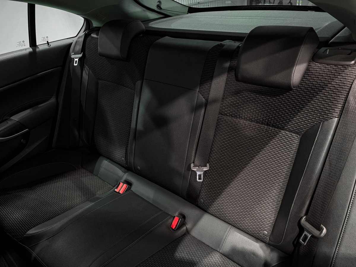 Foto Opel Insignia 12