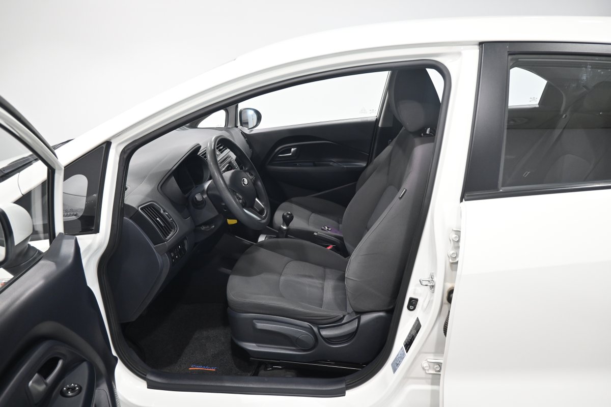 Foto Kia Rio 8