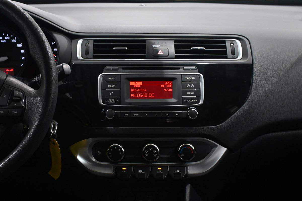 Foto Kia Rio 12